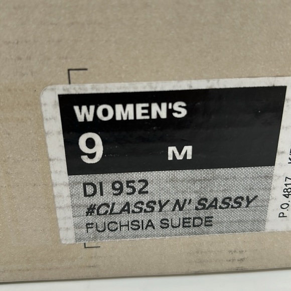 1026- Dingo Suede Ankle Women's Boots Size 9 M NWT - Picture 10 of 10